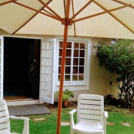 Limonite Guesthouse พริทอเรีย ภายนอก รูปภาพ