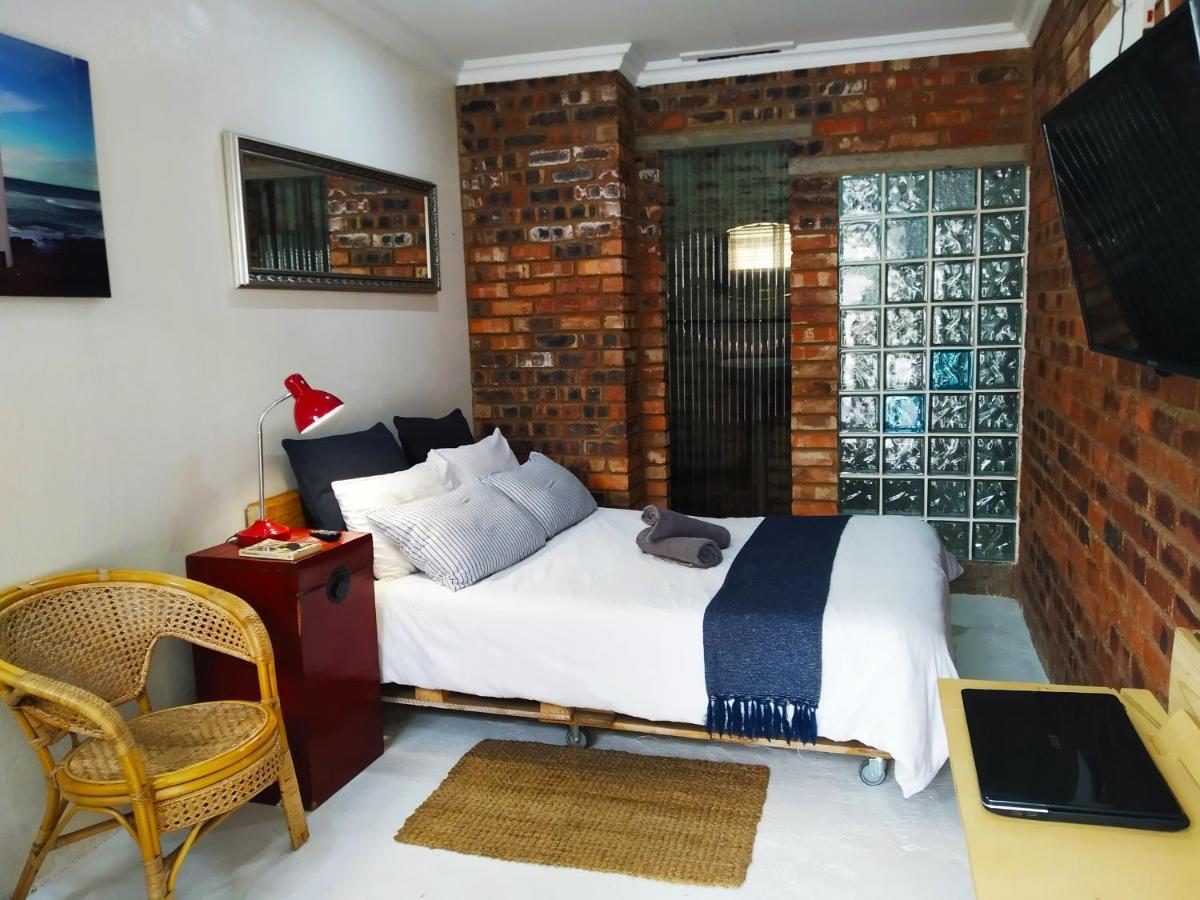 Limonite Guesthouse พริทอเรีย ภายนอก รูปภาพ
