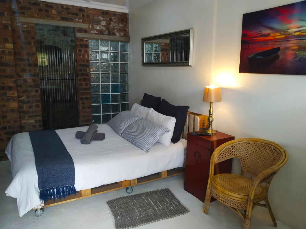 Limonite Guesthouse พริทอเรีย ภายนอก รูปภาพ