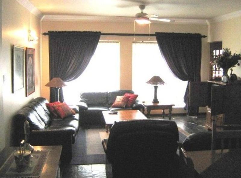Limonite Guesthouse พริทอเรีย ภายนอก รูปภาพ