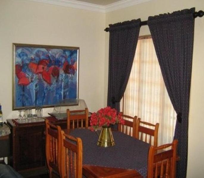 Limonite Guesthouse พริทอเรีย ภายนอก รูปภาพ