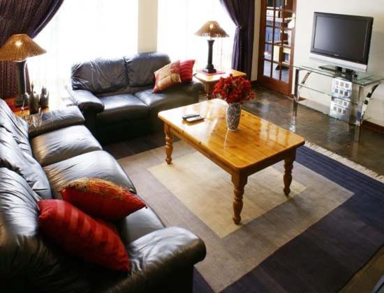 Limonite Guesthouse พริทอเรีย ภายนอก รูปภาพ