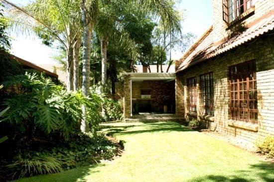 Limonite Guesthouse พริทอเรีย ภายนอก รูปภาพ