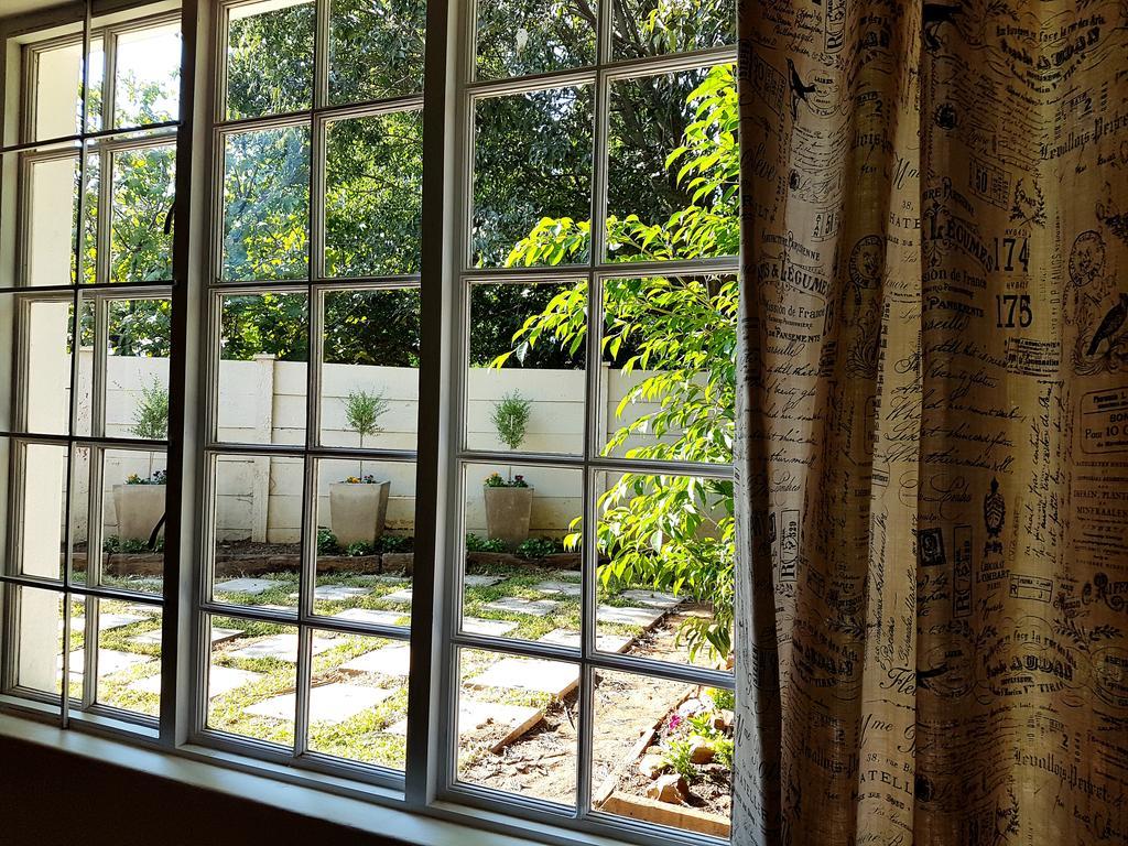Limonite Guesthouse พริทอเรีย ภายนอก รูปภาพ